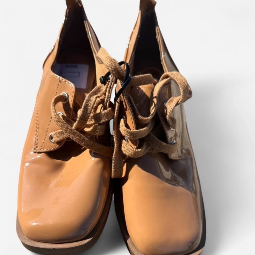 Stylish Tan Women's Oxford style Shoes